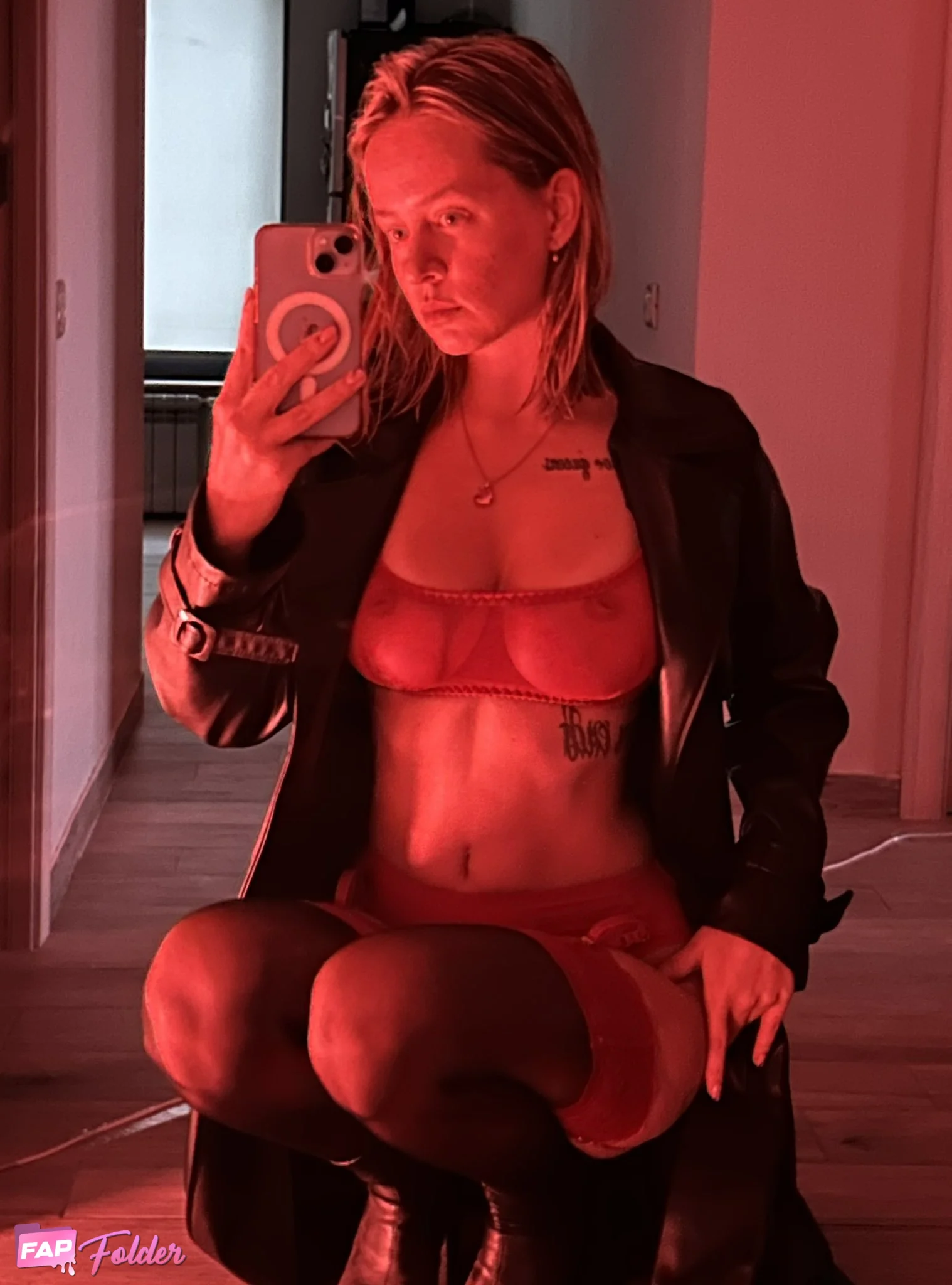 sofuckingood13 nude photo