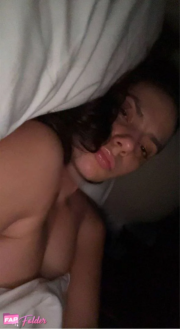 Dafne Keen - nude - photo №20225