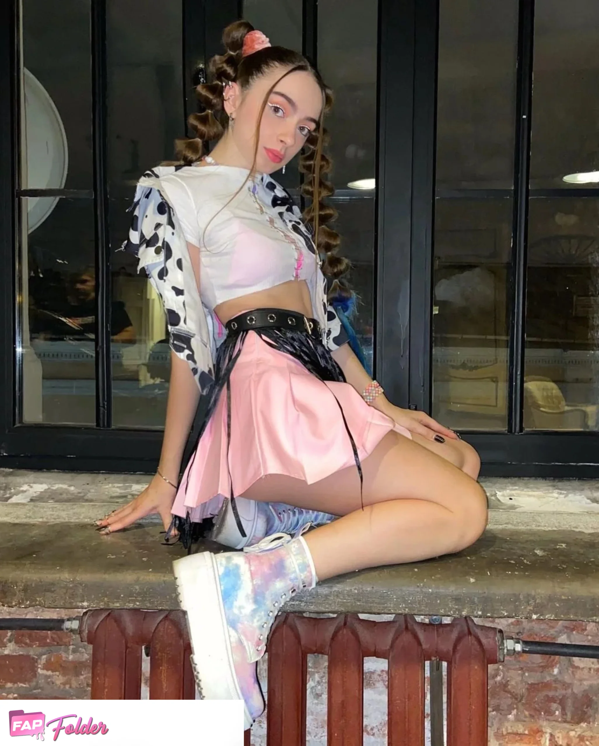 MaybeBaby | Frend_baby sexy nude photo