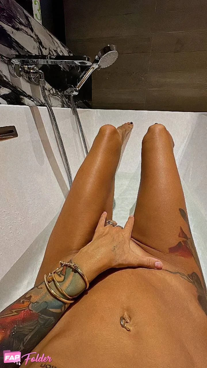 Aiza Dolmatova | Aiza Liloona Ai hot nude photo