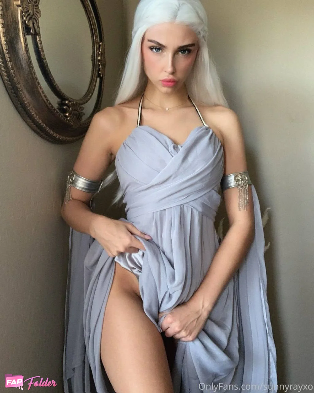 Sunnyrayyxo hot photo