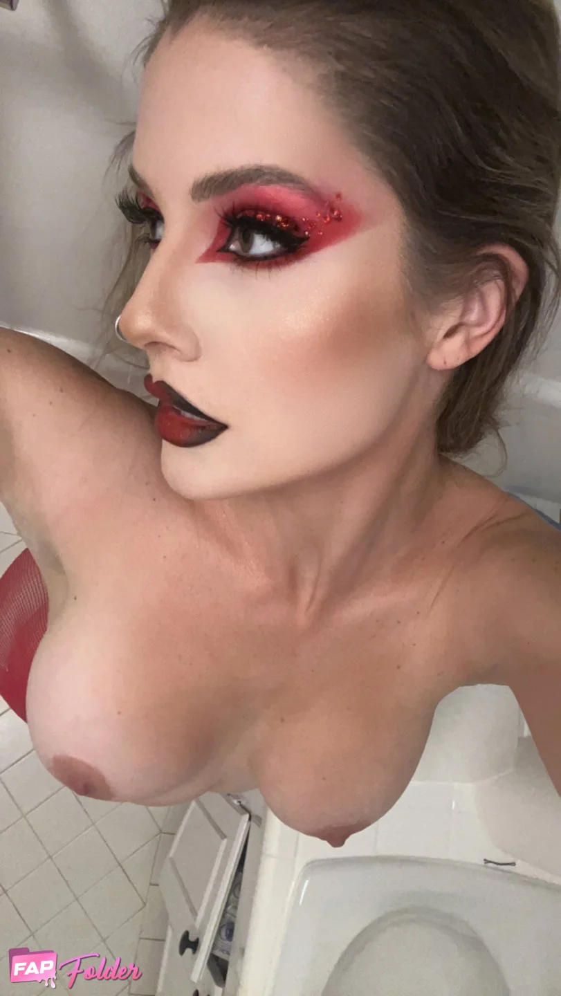 Amanda Cerny sexy hot photo