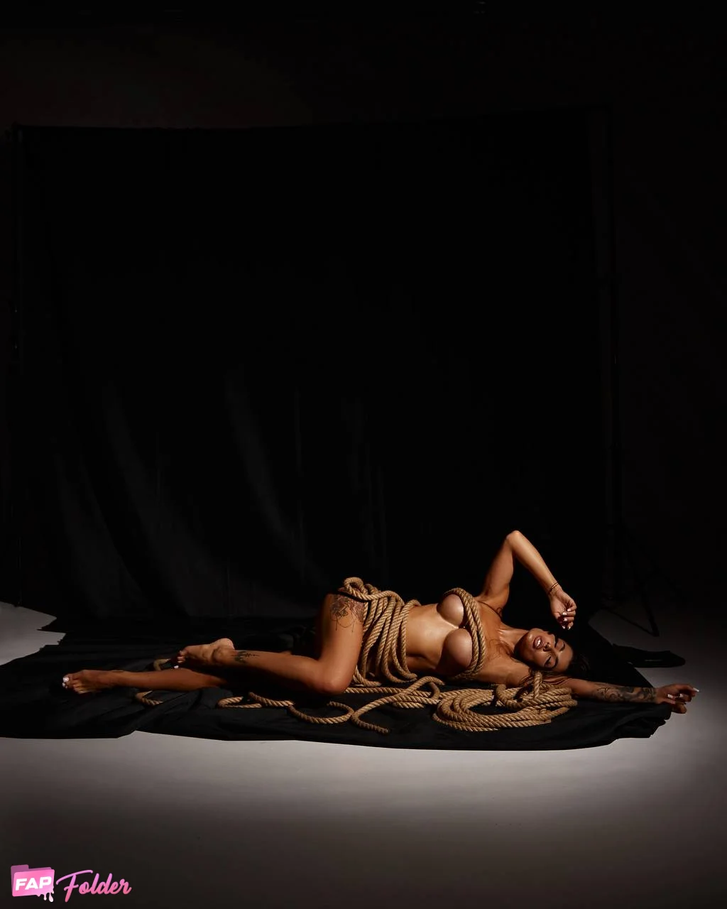 Kristina Smith sexy hot photo