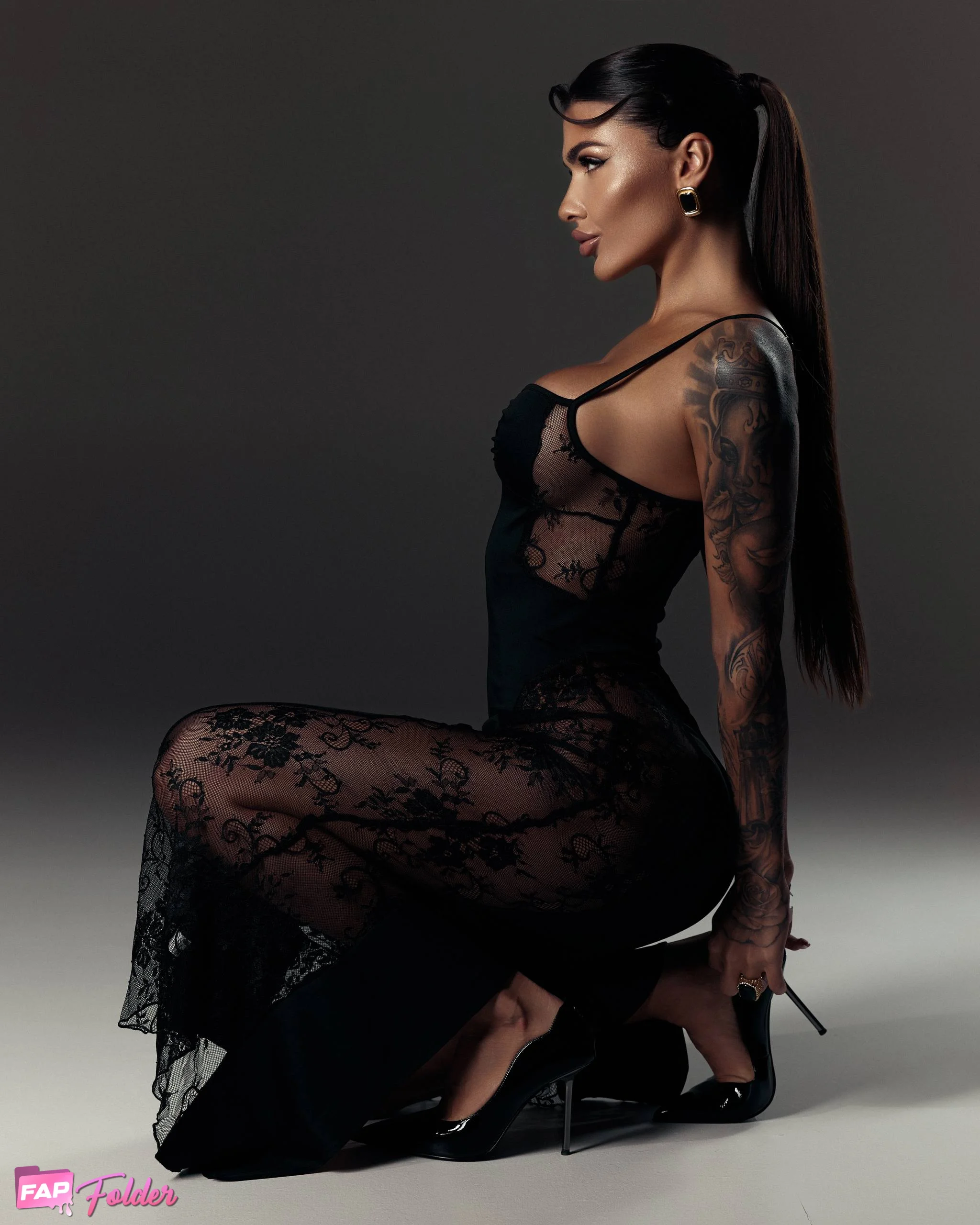 Kristina Smith sexy hot photo