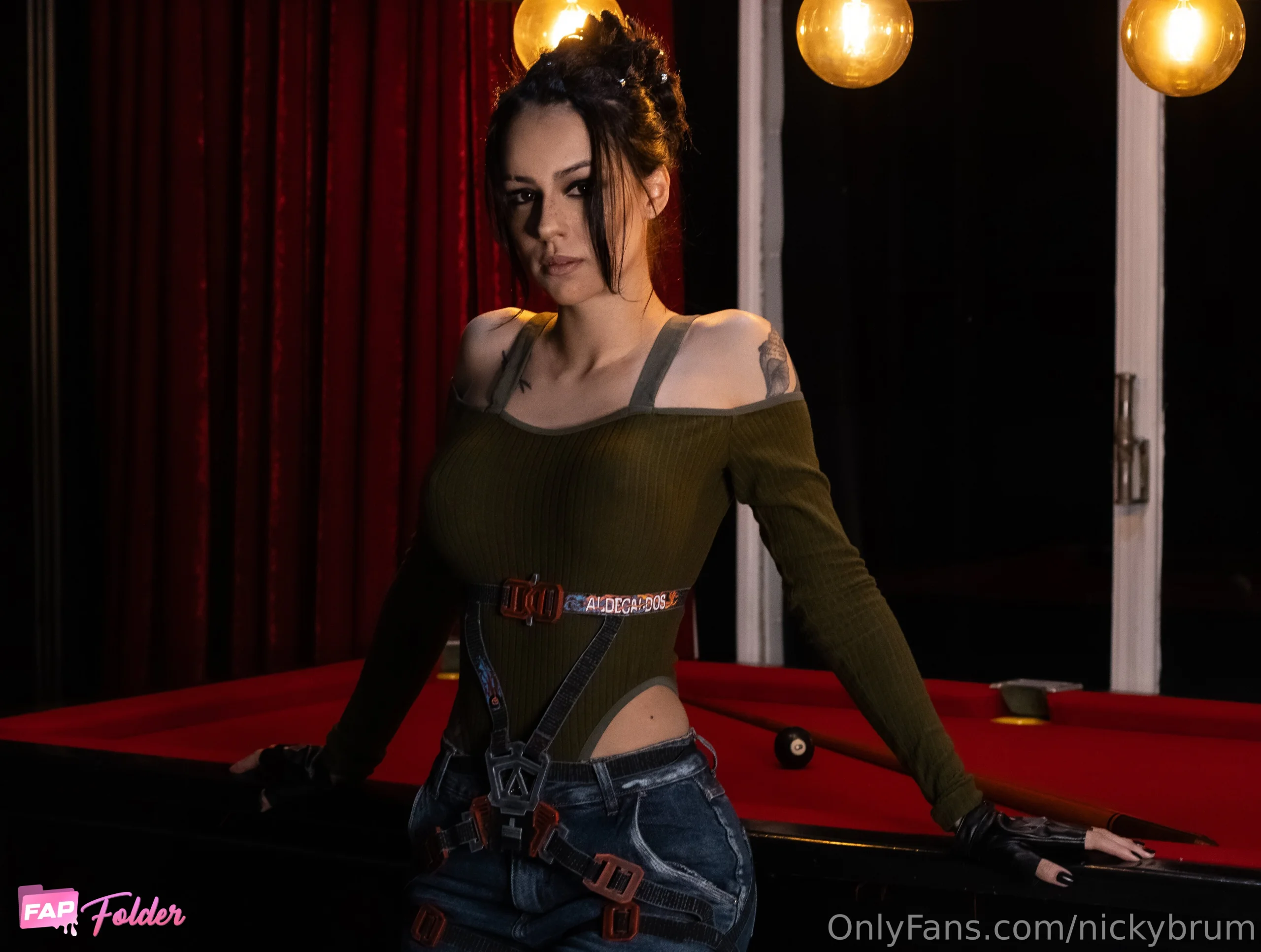 Nicky Brum cosplay nude photo