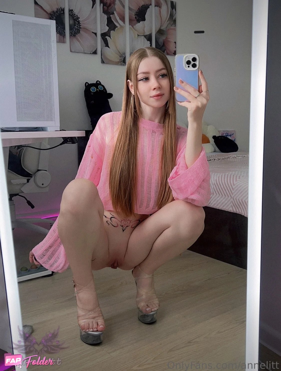 Annelitt nude sexy photo
