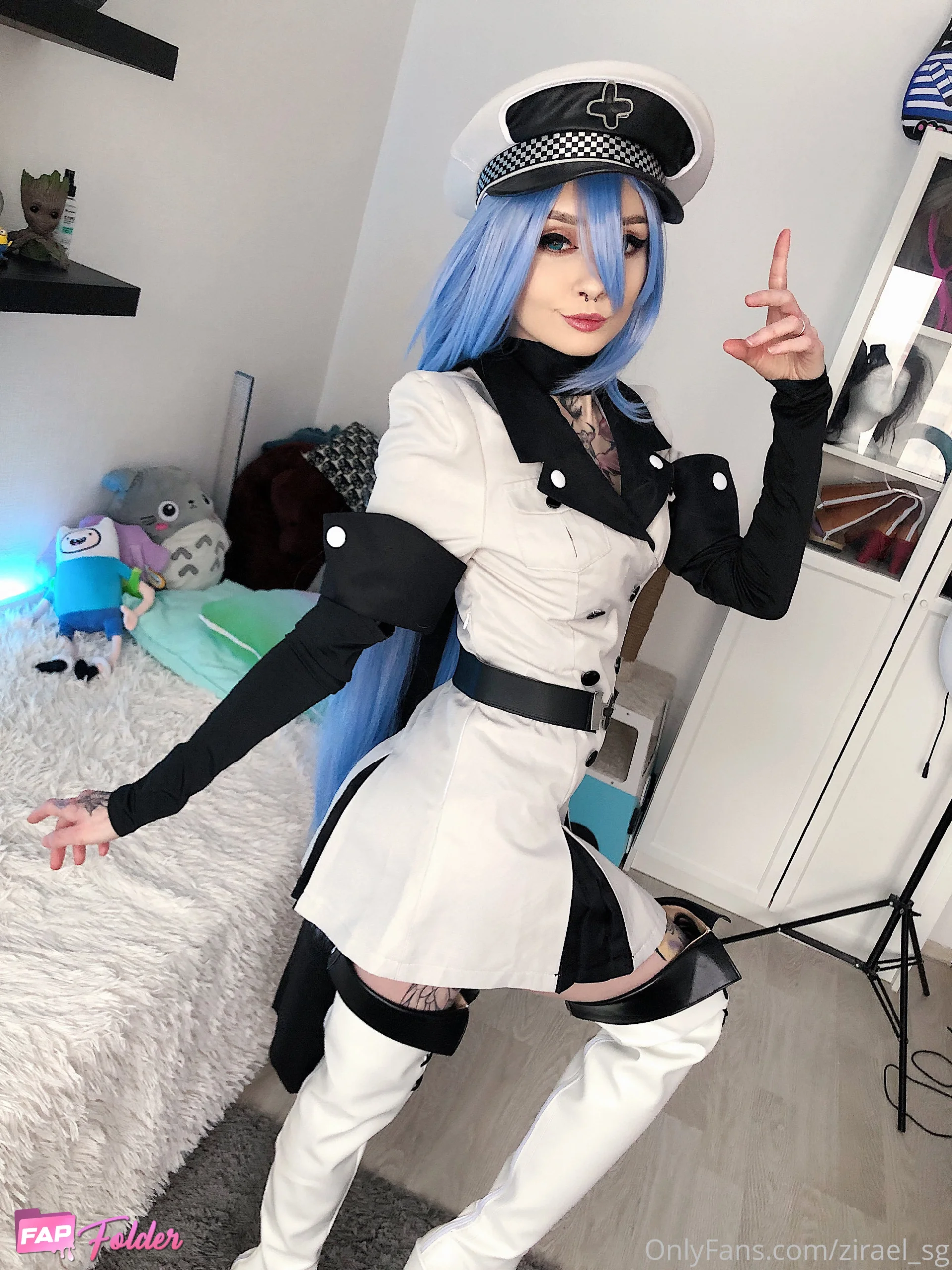 Zirael Rem sexy nude photo