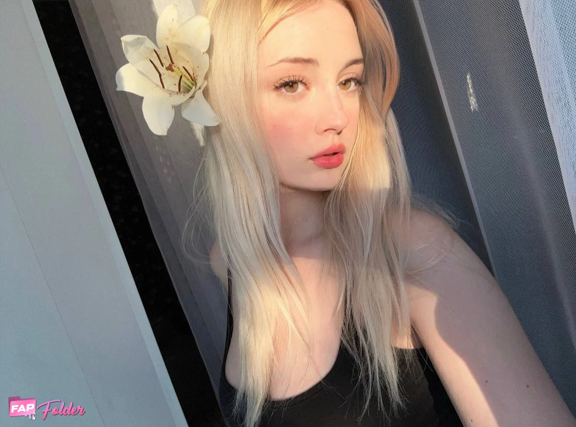 Simoneko Simenko simenkko - simenkko sexy tits blonde - photo №101212