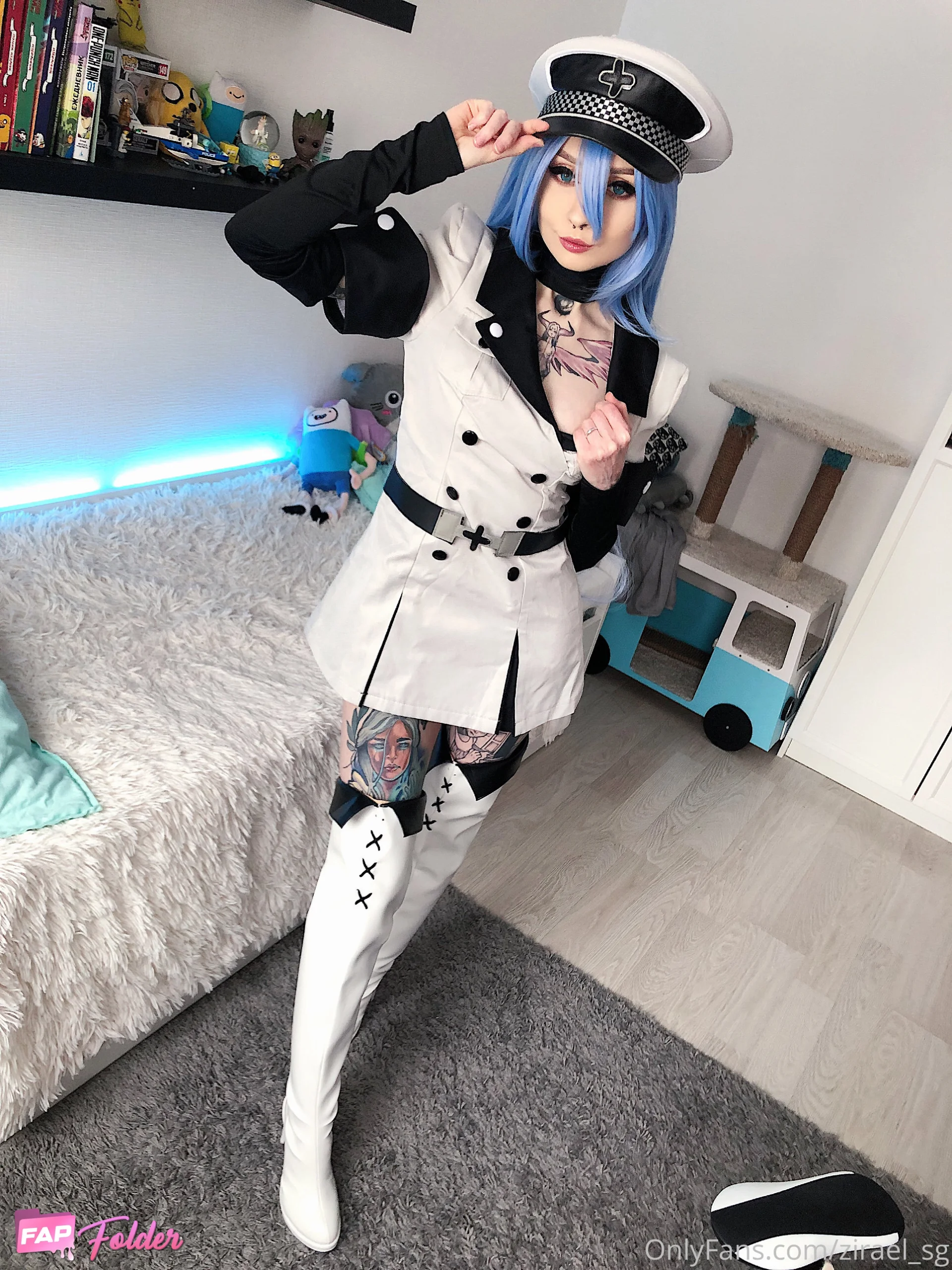 Zirael Rem sexy nude photo