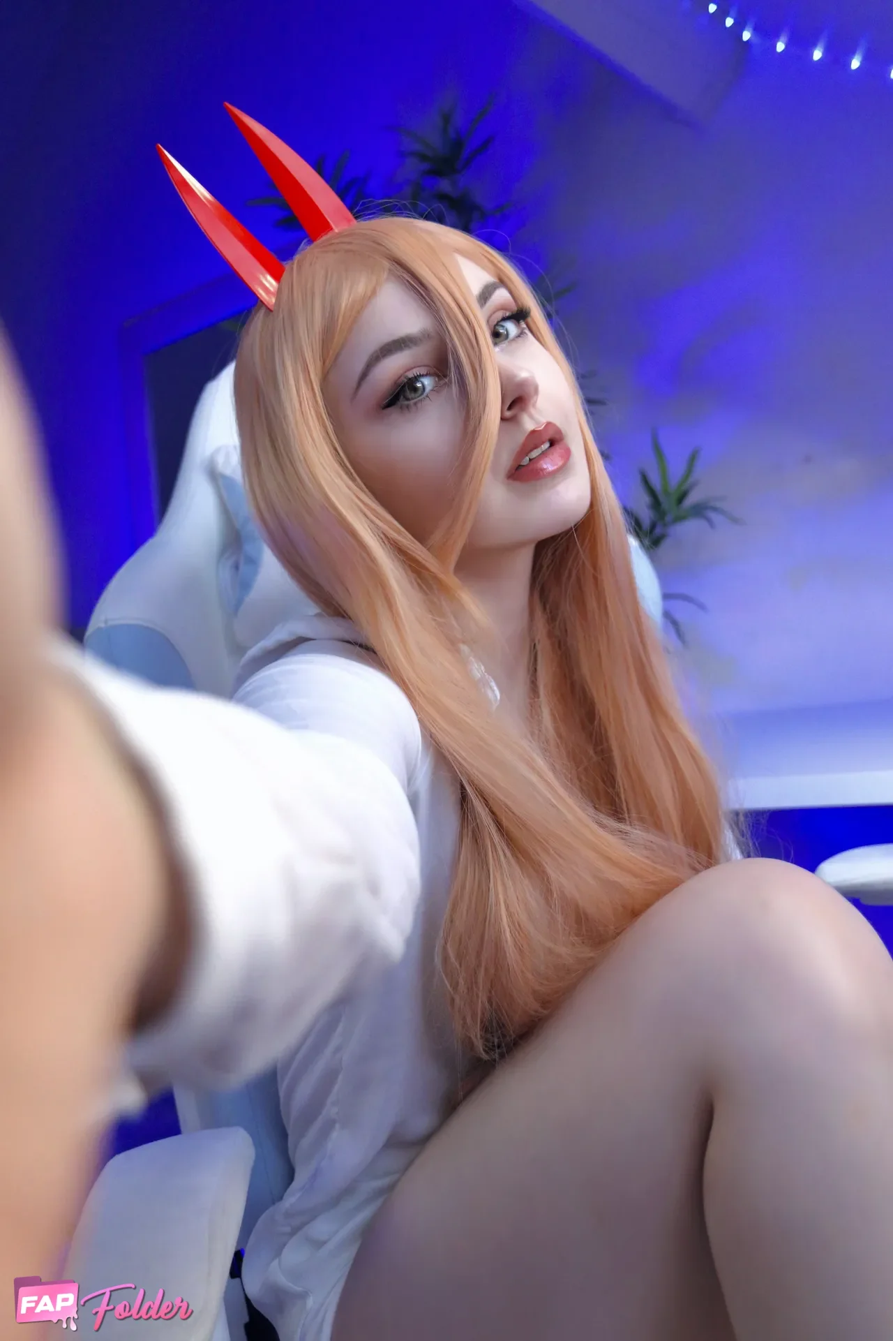 nyeupe nude sexy photo