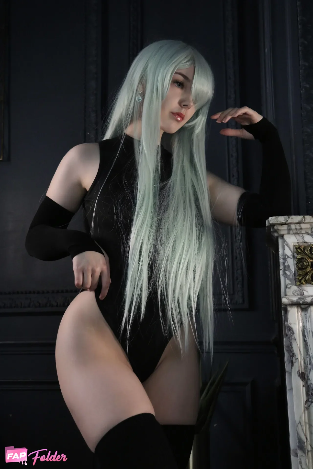 nyeupe nude hot photo