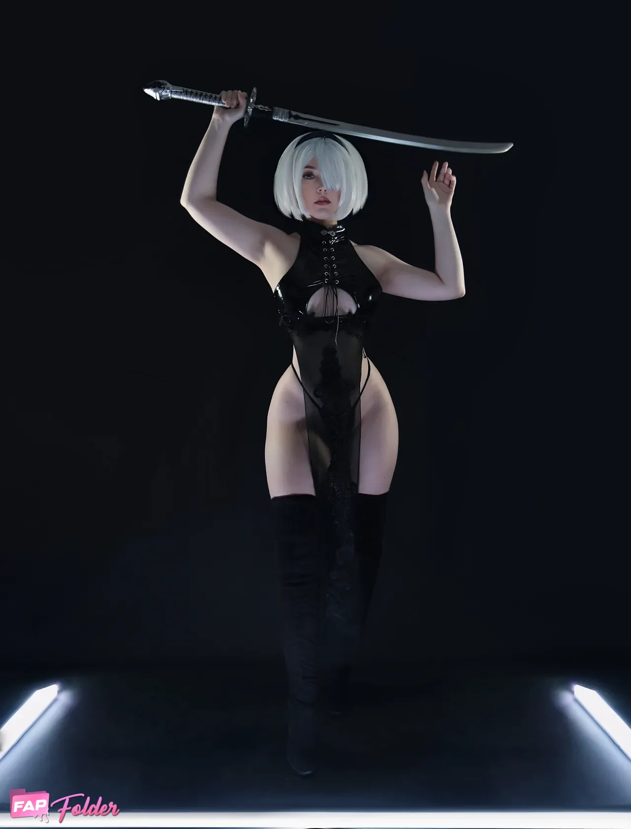 nyeupe nude sexy photo