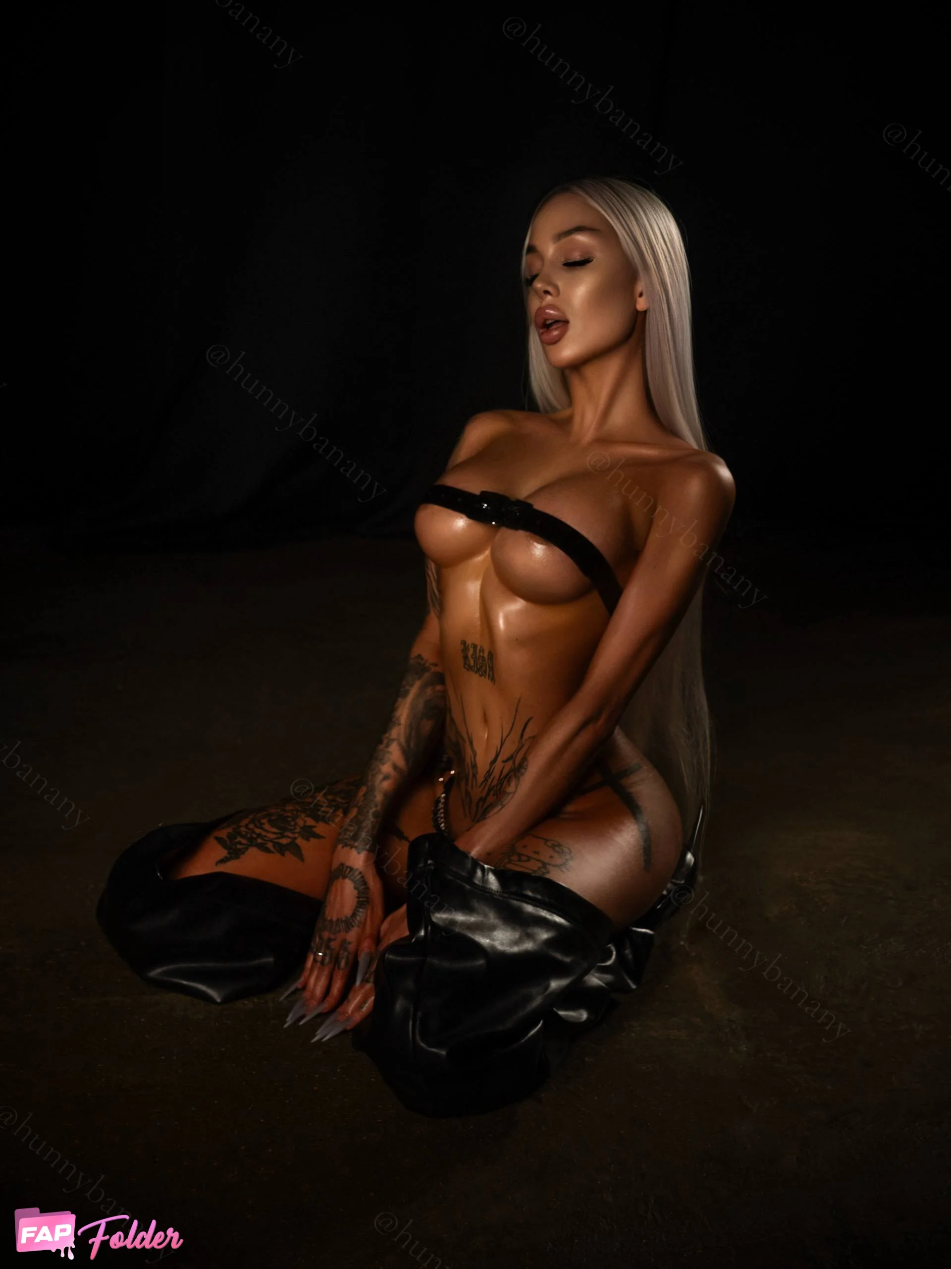 Hunny Banany sexy hot photo