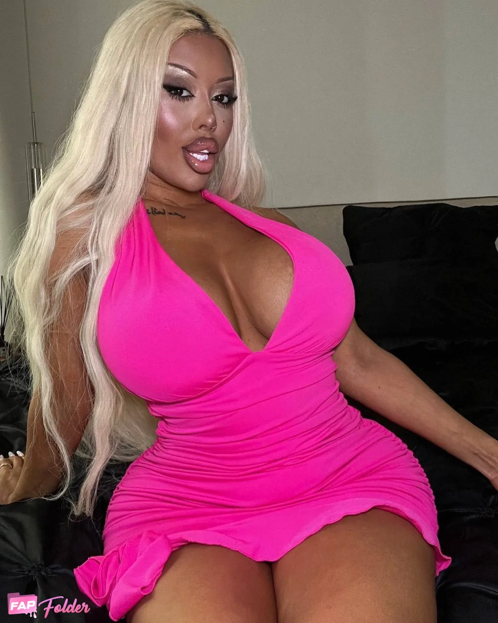 Lara_Frost sexy hot photo