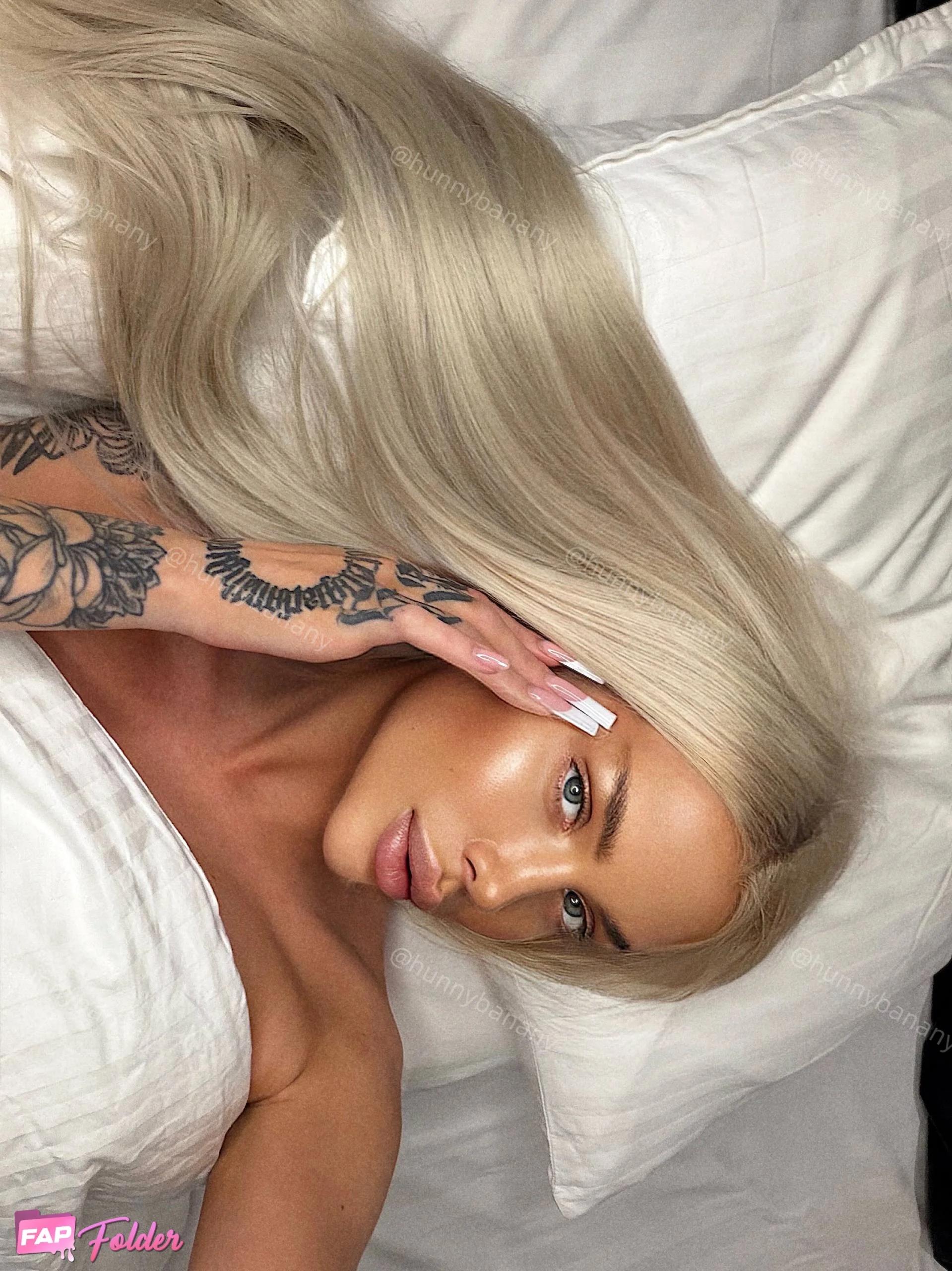 Hunny Banany sexy nude photo