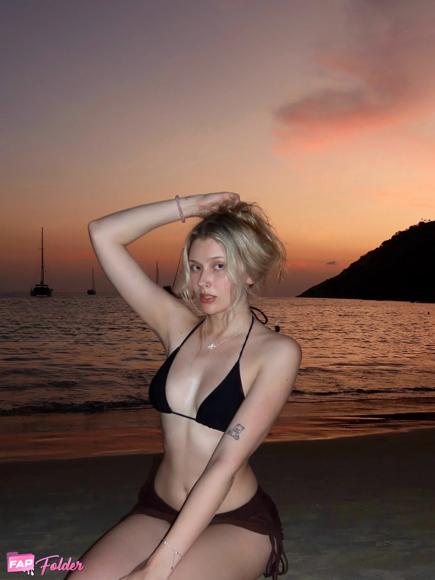 whylollycry sexy nude photo