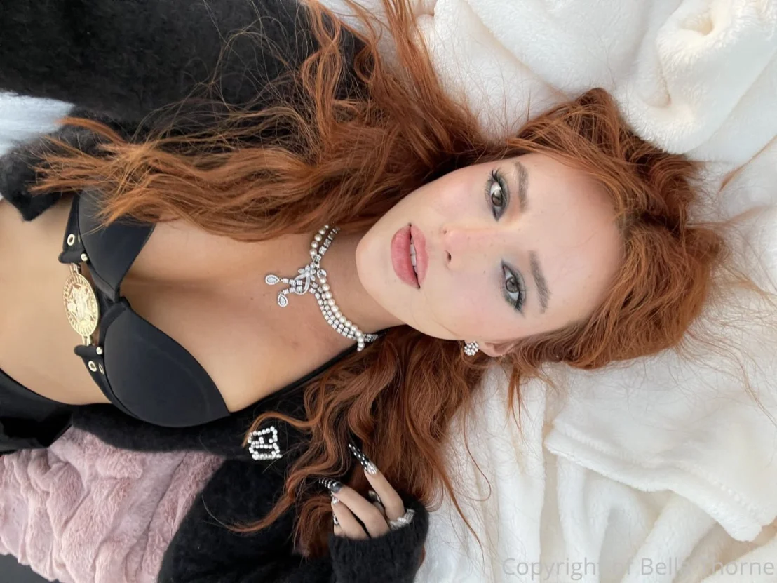 Bella Thorne community banner