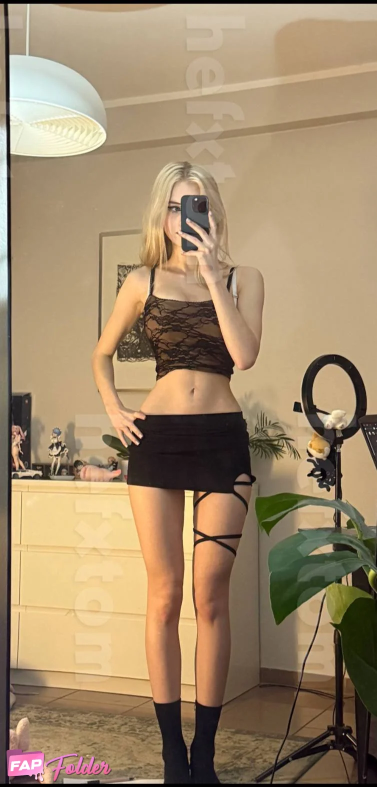 hefxtom sexy nude photo