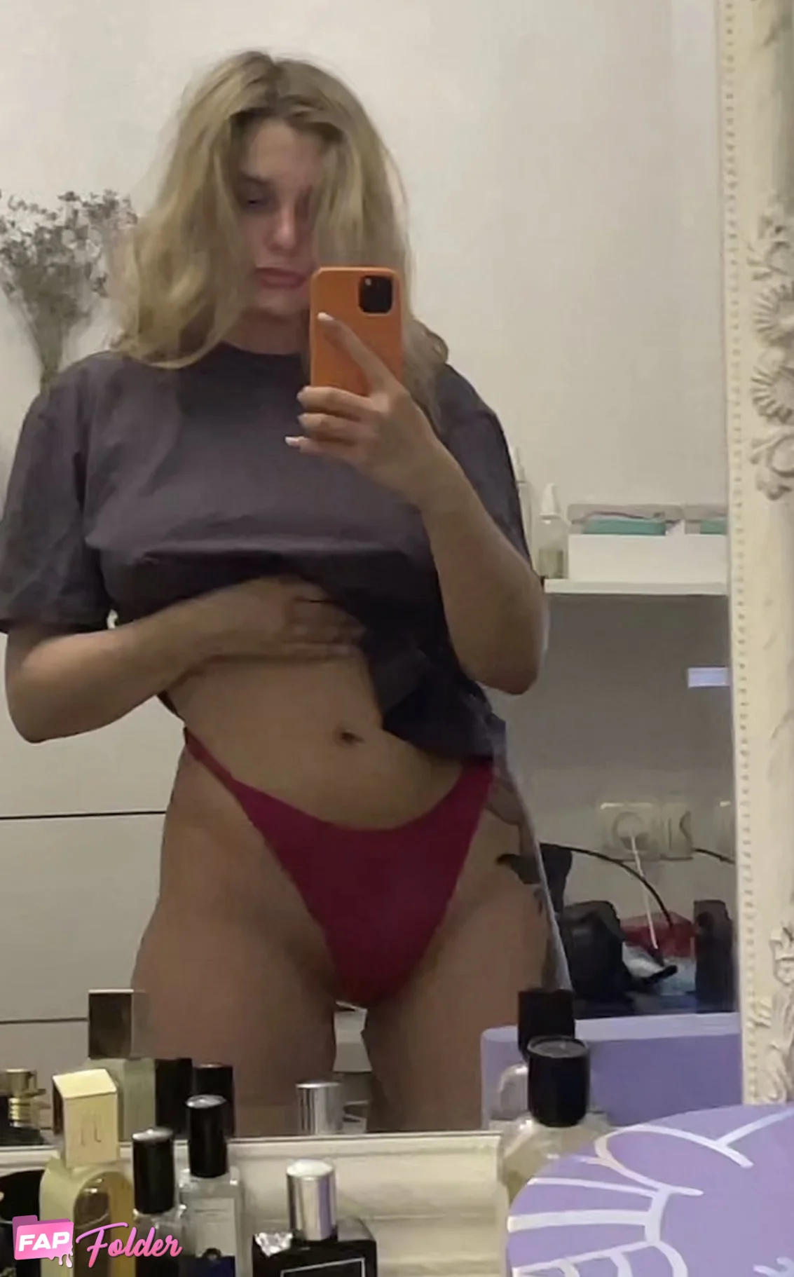 Guzynina | Даша Гузынина selfie nude photo