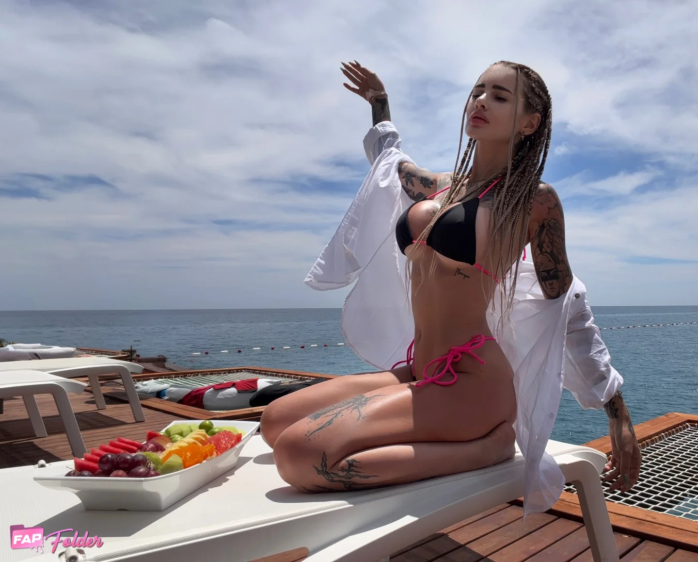Карина Аракелян️ | arrakelyaan sexy hot photo