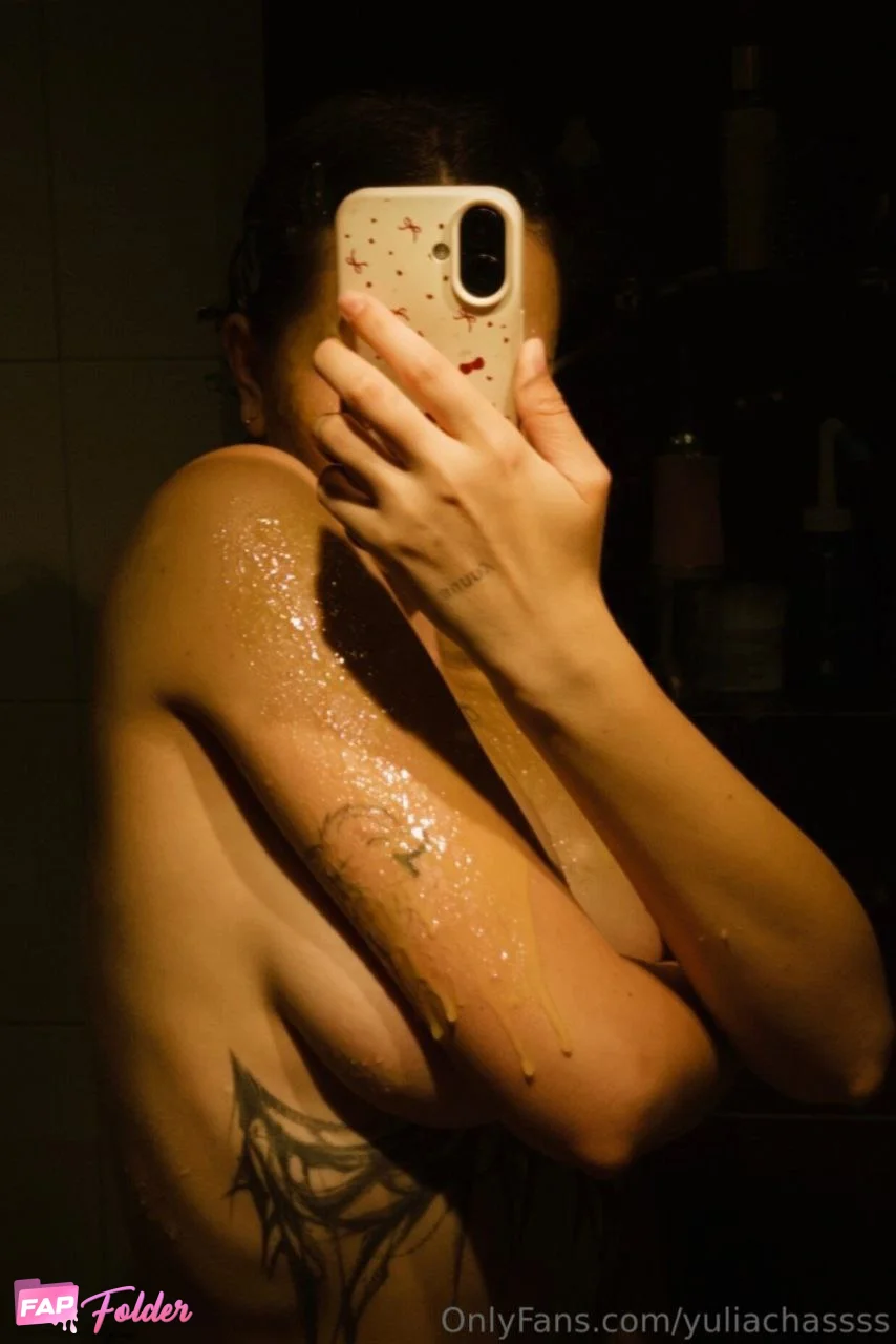 yulkachash aka mikacha hot sexy photo