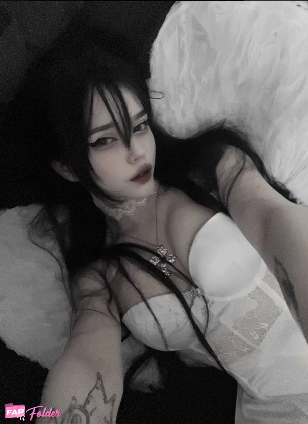 wowchuchi / moonshorty hot sexy photo
