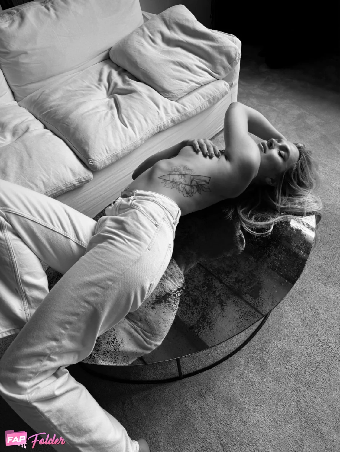 Guzynina | Даша Гузынина blonde nude photo