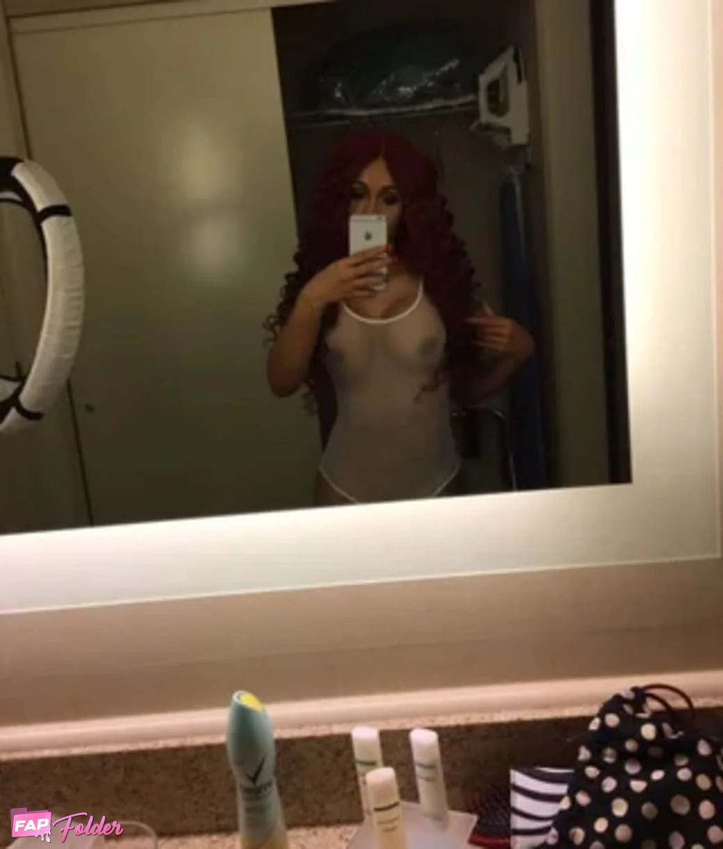 Cardi B sexy photo