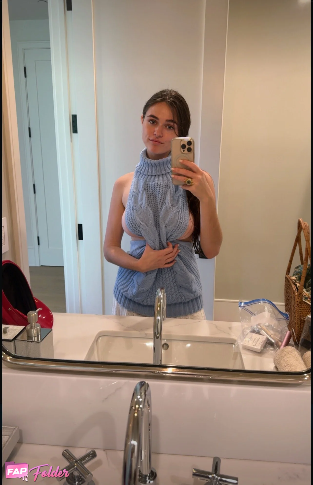 MegNut hot nude photo