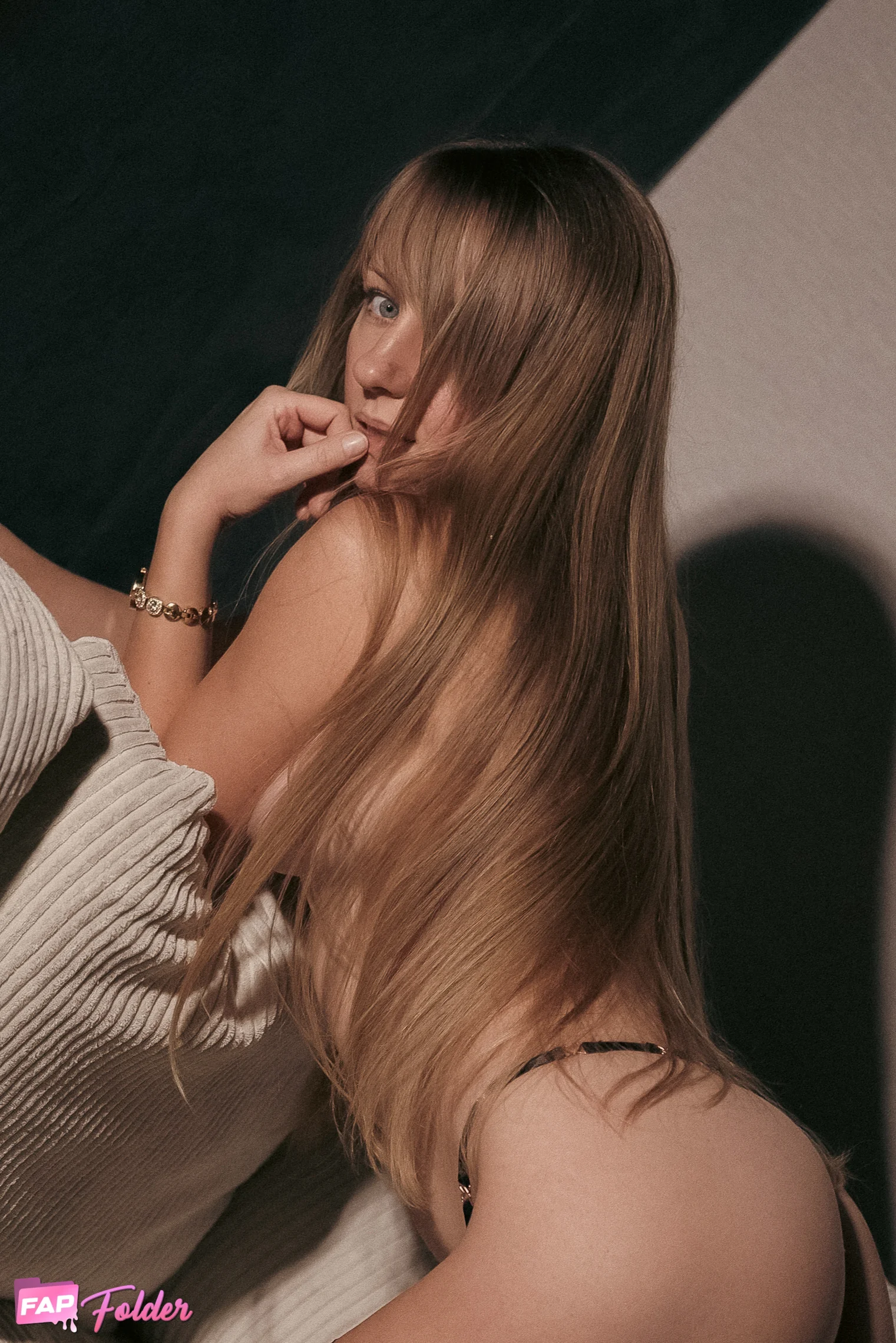 Doris sensual hot nude photo