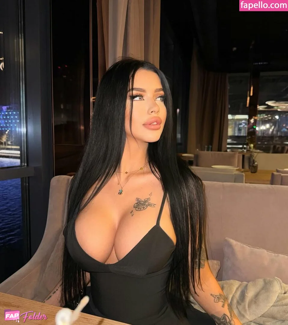 RosyLips sexy nude photo