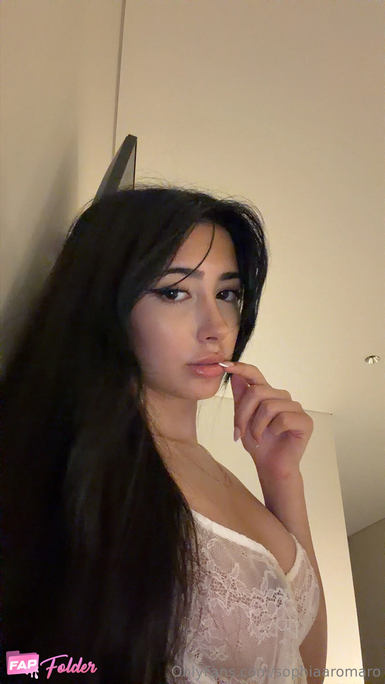 Sophia Romaro onlyfans nude photo