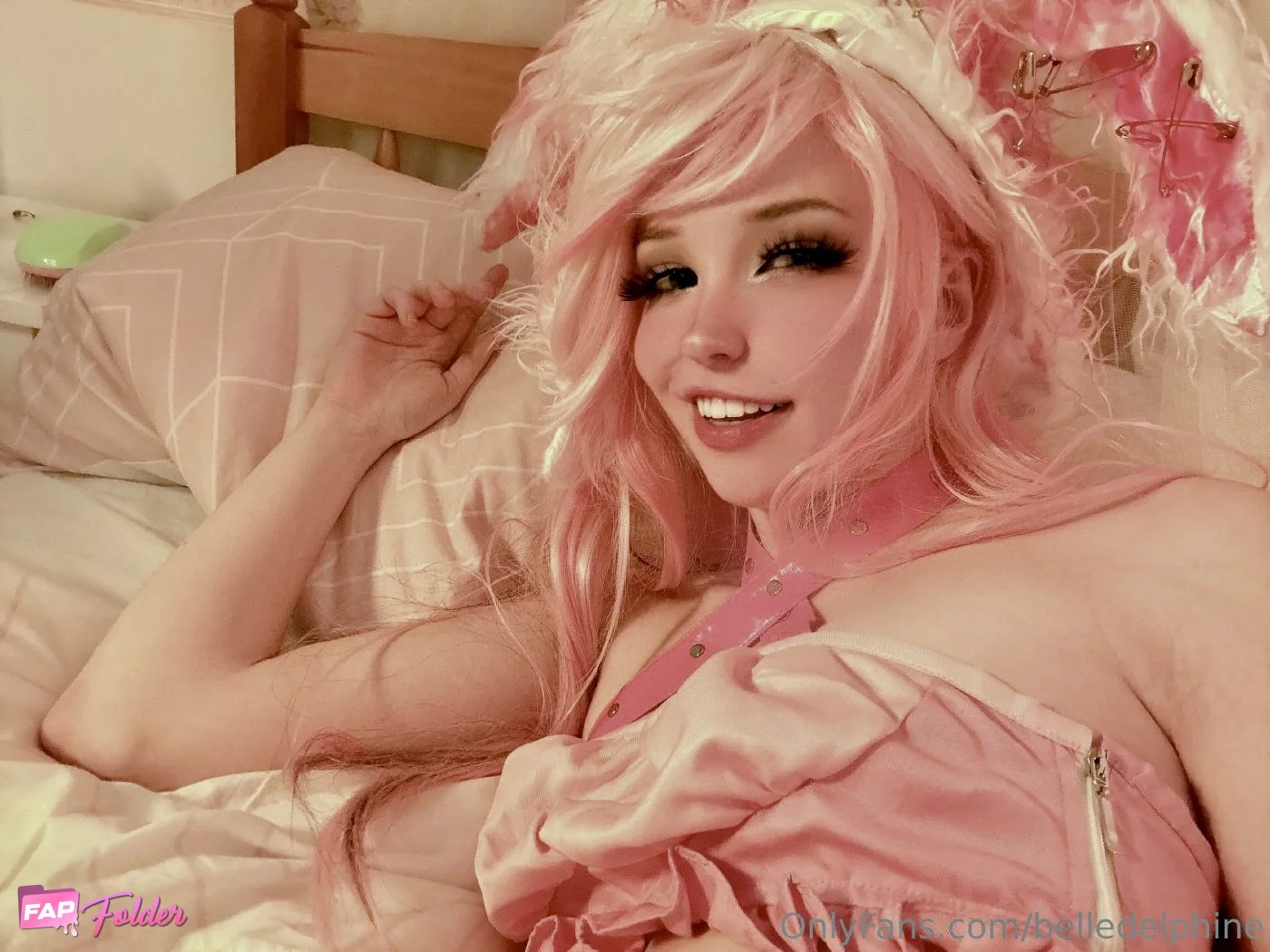 Belle Delphine onlyfans sexy photo