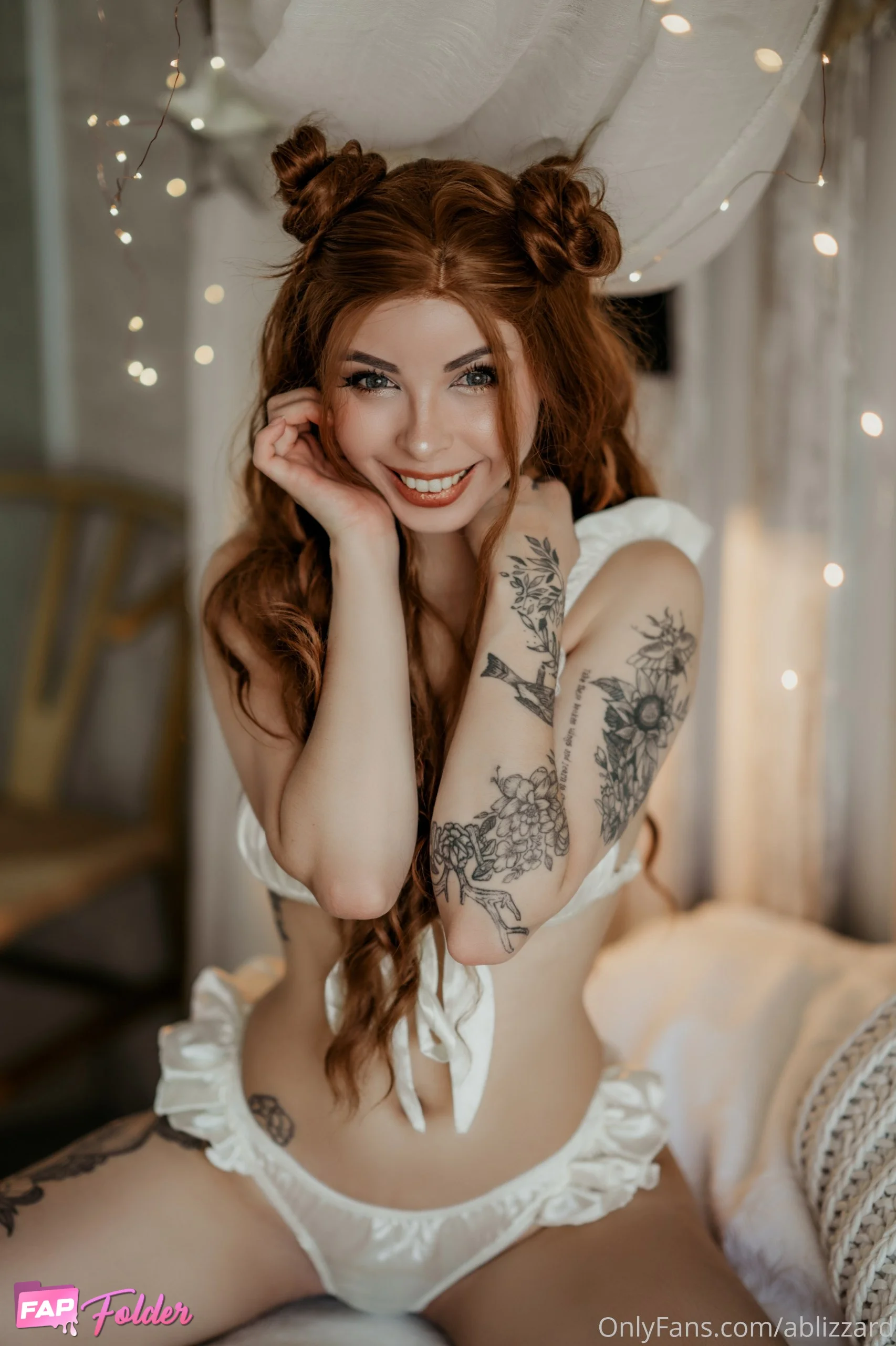 Amanda Welp / Blizzard cosplay nude photo