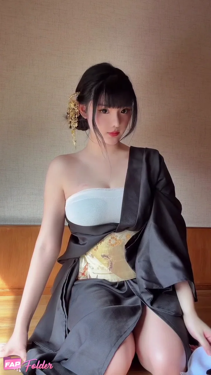Xiianger hot nude photo