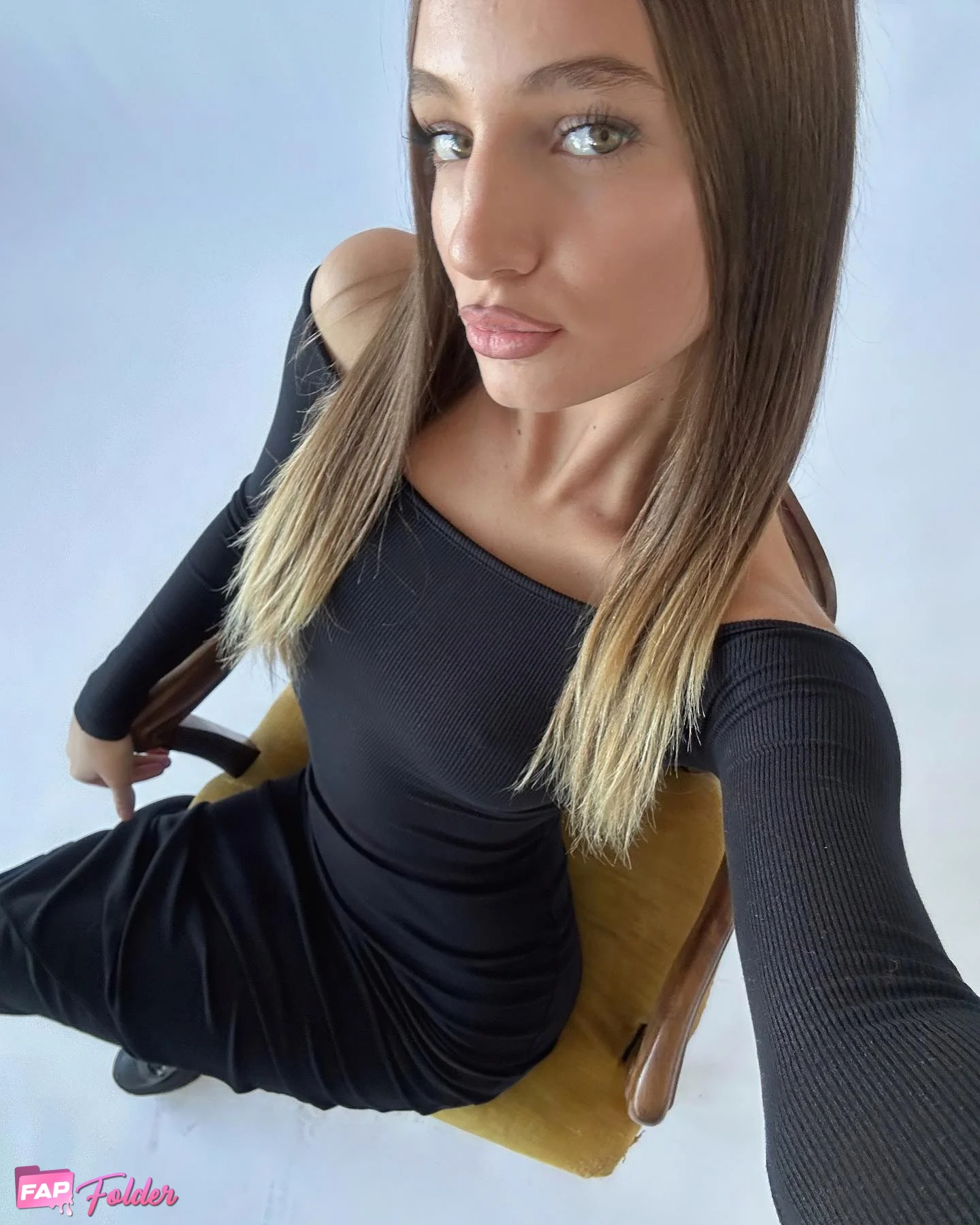 Karla Cristea sexy hot photo