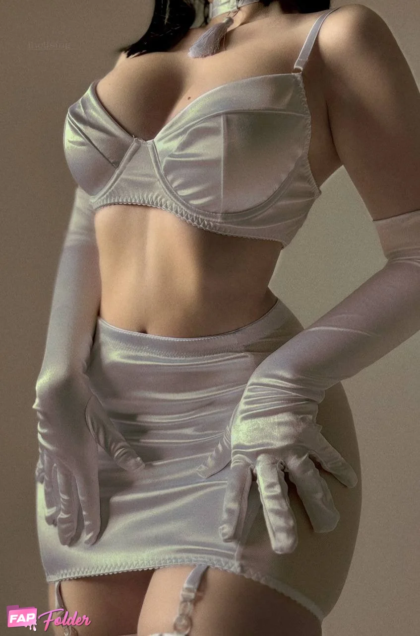 lhellsing sexy hot photo