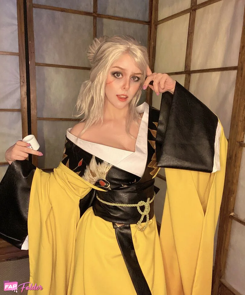 Helly Valentine | Disharmonica sexy hot photo