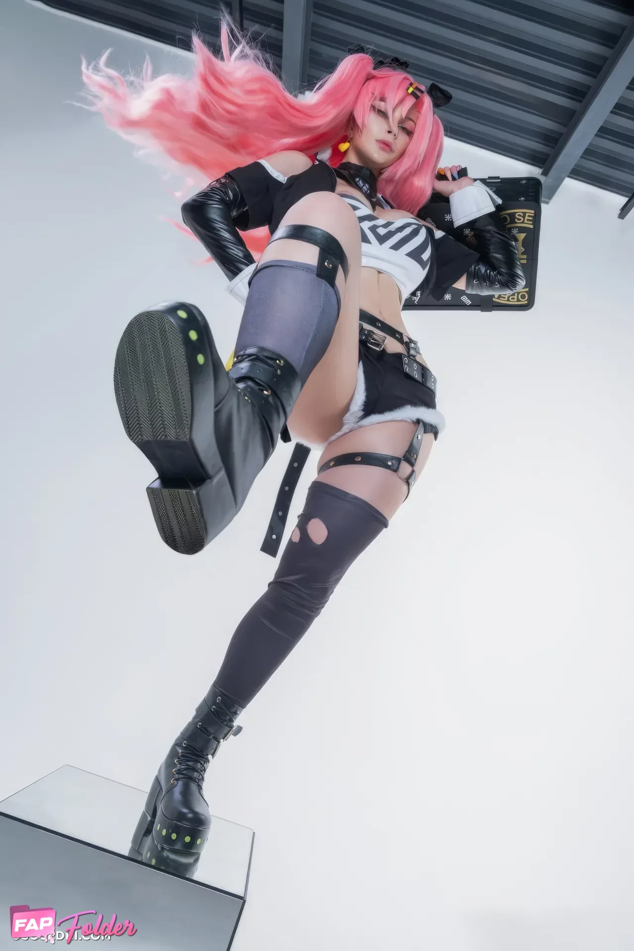 Oichi sexy nude photo