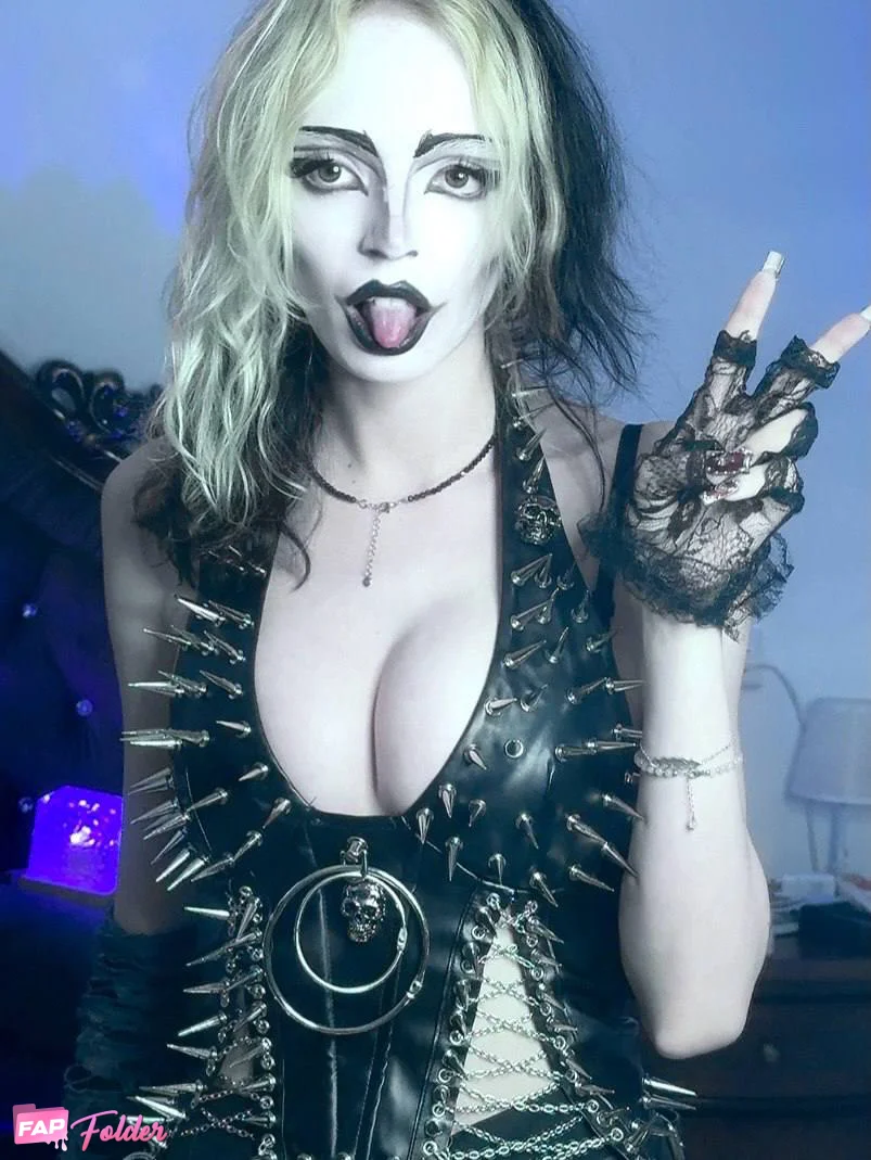 Romanowwa sexy hot photo