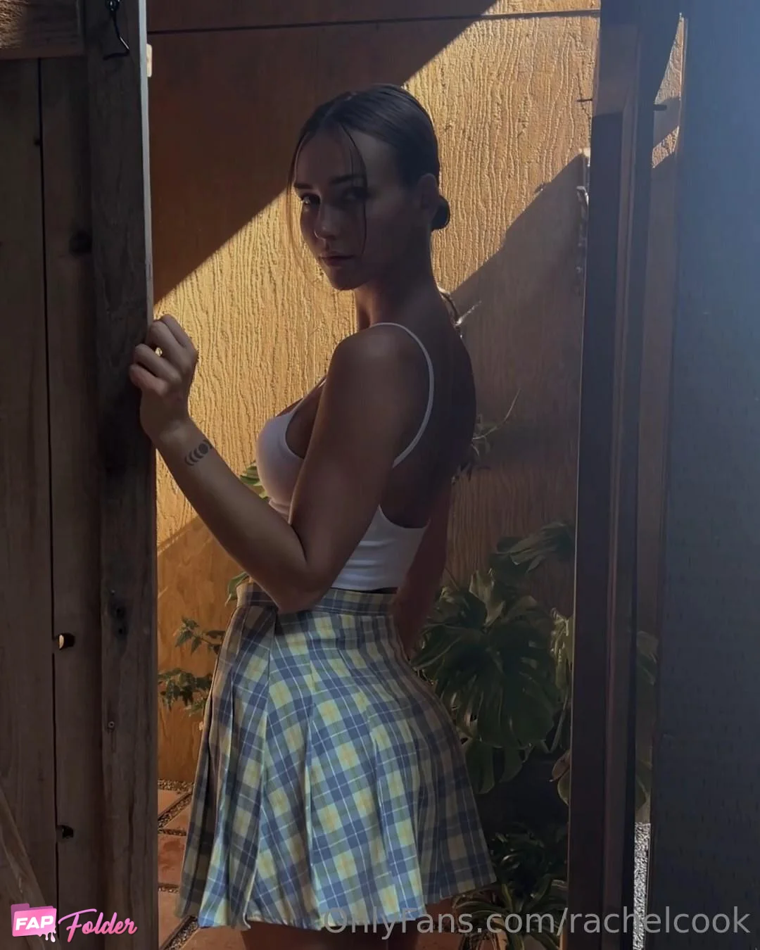 Rachel Cook sexy hot photo