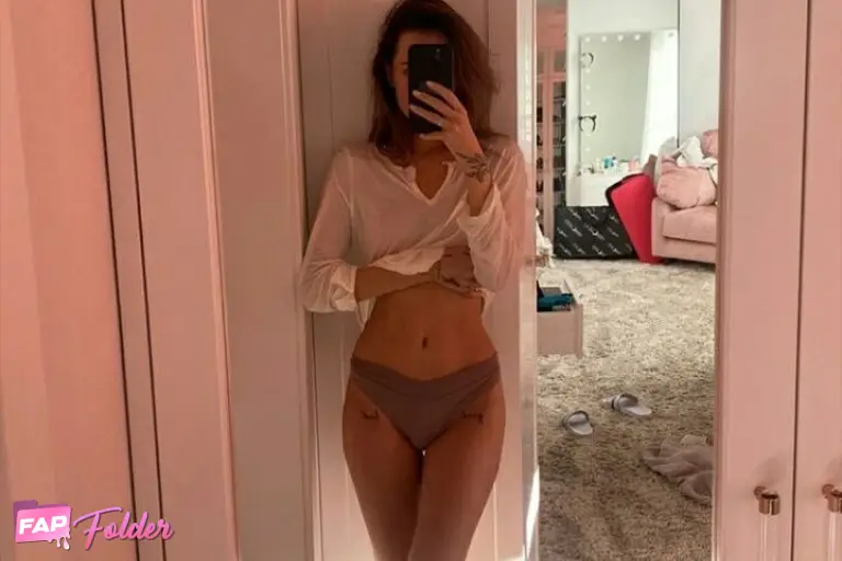Nadya Dorofeeva sexy photo 3