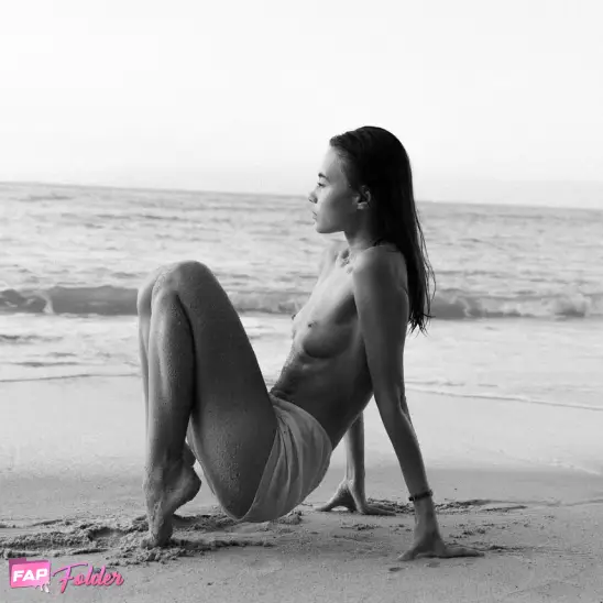 Sofiimarvel sexy nude photo preview 1