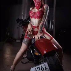 D14ara sexy nude photo 8