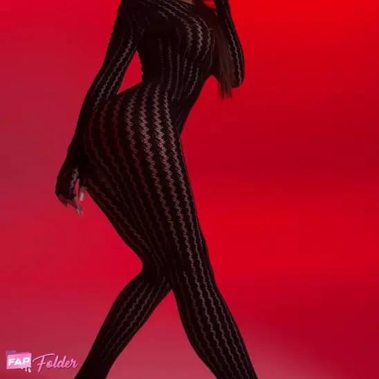 Kristina Smith sexy hot photo preview 1