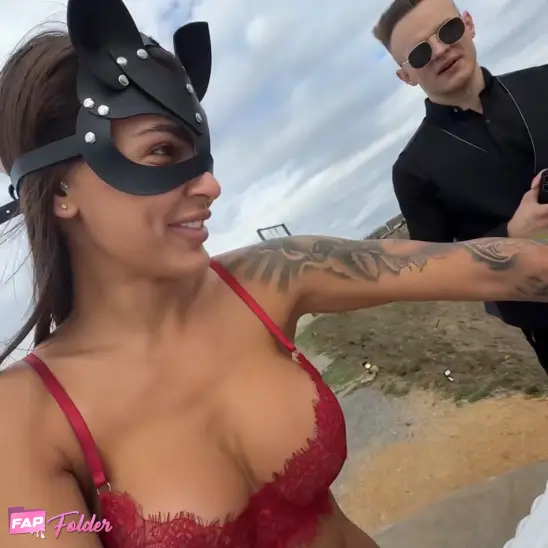 Kristina Smith sexy hot photo preview 2