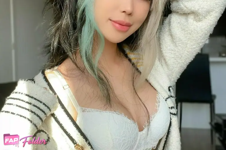 AHRA REI onlyfans hot photo 1