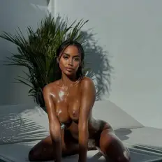 Carla Asister sexy hot photo 2