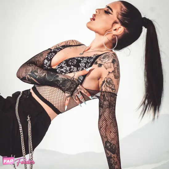 Карина Аракелян️ | arrakelyaan sexy nude photo 1