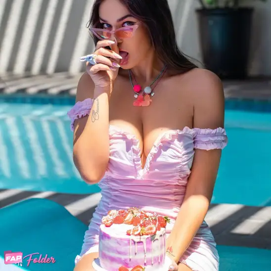 Алена Водонаева | Alena Vodonaeva sexy hot photo preview 1